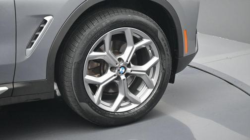 Skyscraper Gray Metallic 2023 BMW X3 sDrive30i