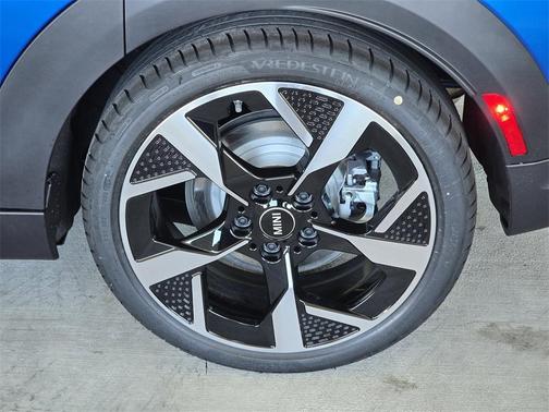 2025 MINI Hardtop C Signature Trim