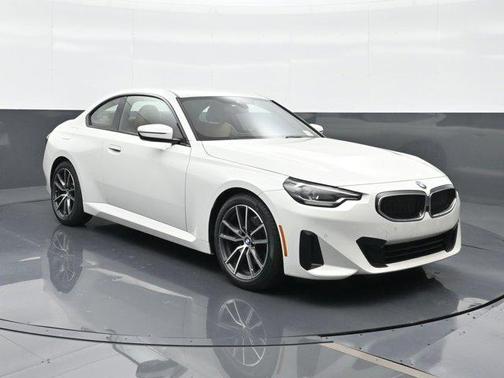 2024 BMW 230 i