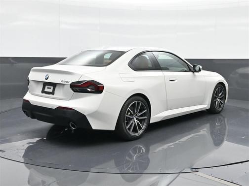 2024 BMW 230 i