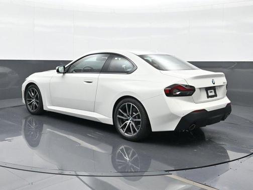 2024 BMW 230 i