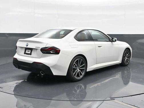 2024 BMW 230 i