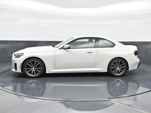 2024 BMW 230 i