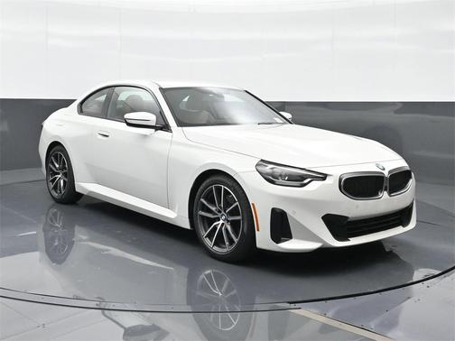 2024 BMW 230 i