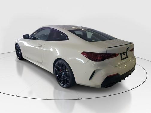 Alpine White 2026 BMW M440 i