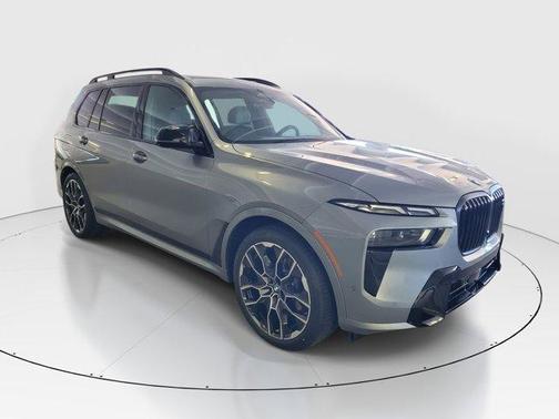 Gray Metallic 2026 BMW X7 M60i