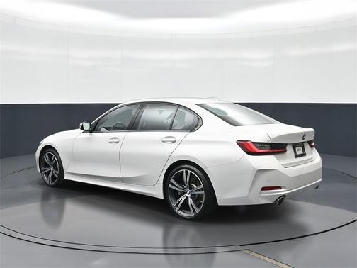 2023 BMW 330 i
