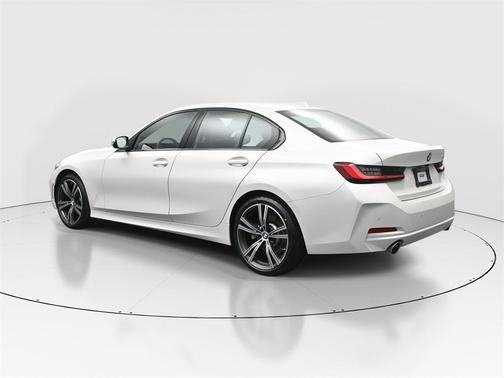 2023 BMW 330 i