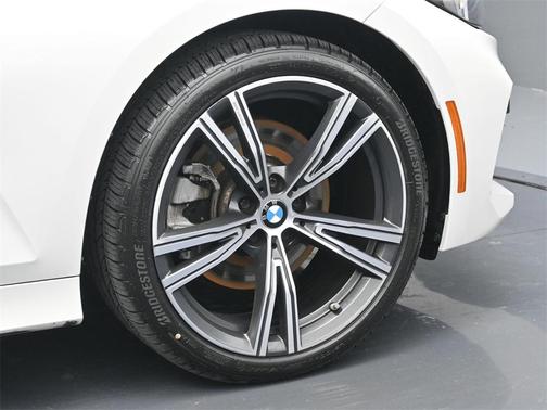 2023 BMW 330 i