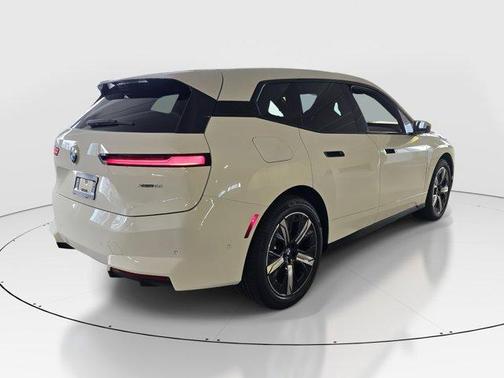 2026 BMW iX xDrive60
