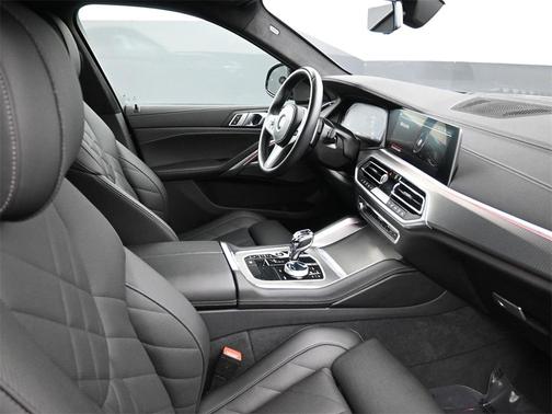 2023 BMW X6 xDrive40i