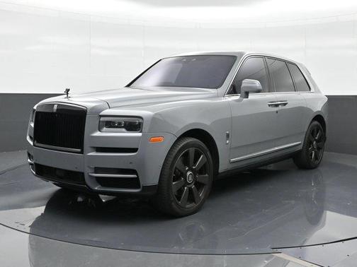Gray 2020 Rolls-Royce Cullinan