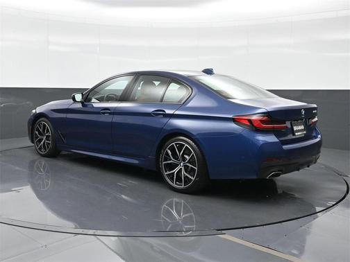 2022 BMW 540 i