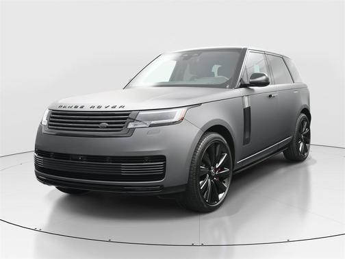 2025 Land Rover Range Rover P615 SV