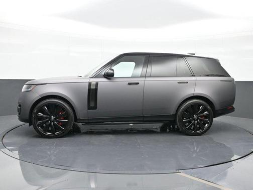2025 Land Rover Range Rover P615 SV