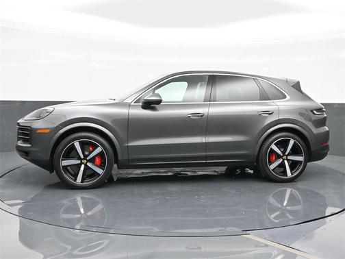 2024 Porsche Cayenne S