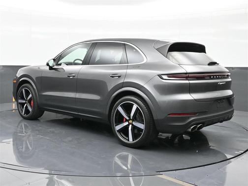 2024 Porsche Cayenne S