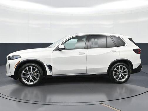 Alpine White 2024 BMW X5 sDrive40i