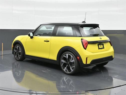 2025 MINI Hardtop SIGNATURE PLUS