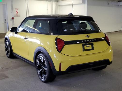 2025 MINI Hardtop SIGNATURE PLUS