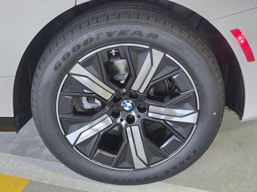 2026 BMW iX xDrive60