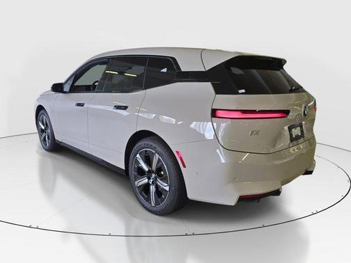 2026 BMW iX xDrive60