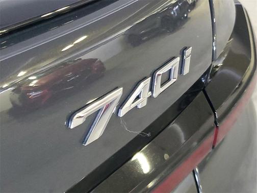 2023 BMW 740 i