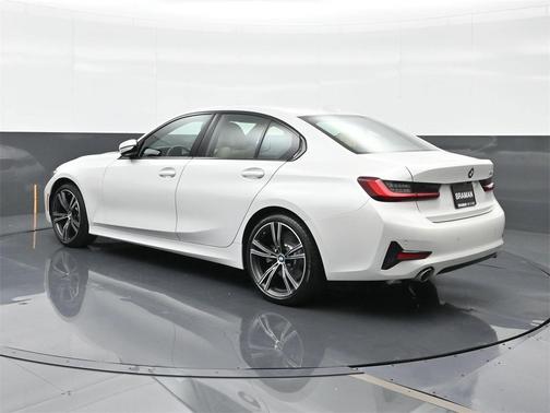 2022 BMW 330 i