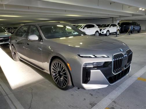 2026 BMW 740 i