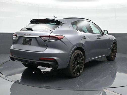 Nero 2021 Maserati Levante S GranSport