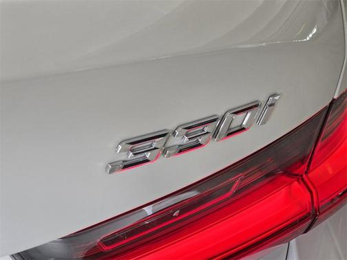 2025 BMW 330 i