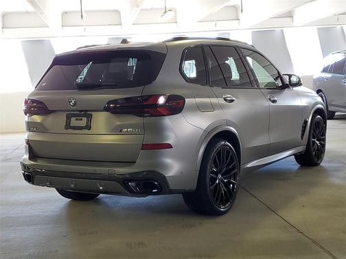 2026 BMW X5 M60i