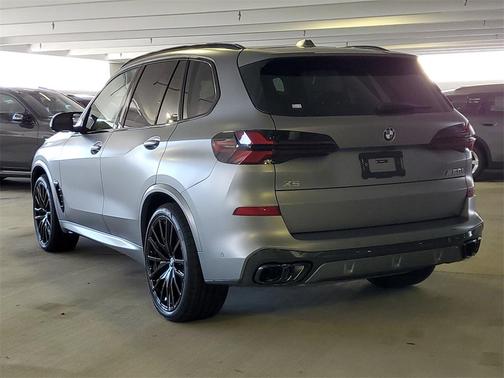 2026 BMW X5 M60i