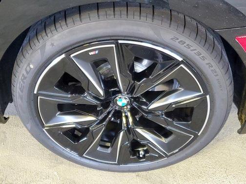 2026 BMW 740 i