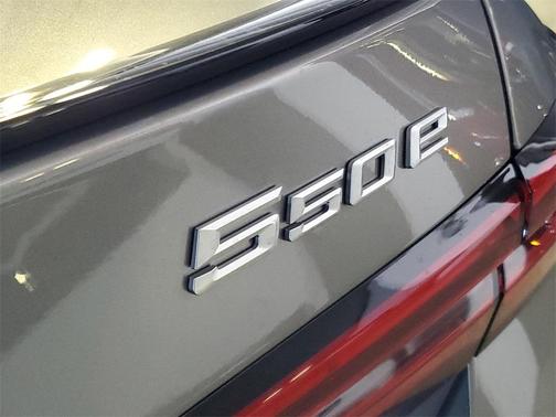 2026 BMW 550e xDrive