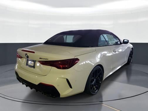 White 2026 BMW M440 i