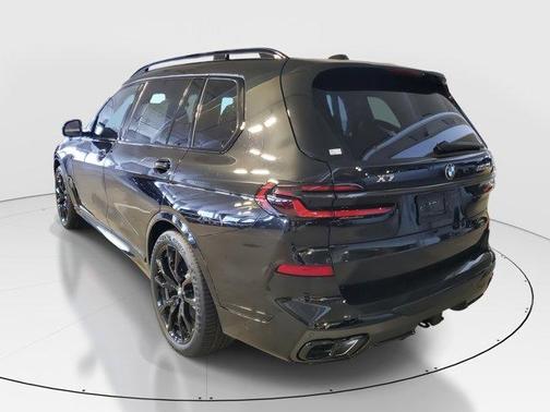 2026 BMW X7 M60i