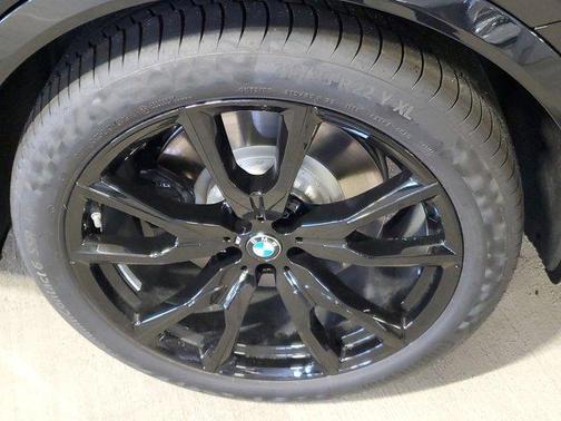 2026 BMW X7 M60i