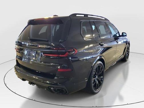 2026 BMW X7 M60i