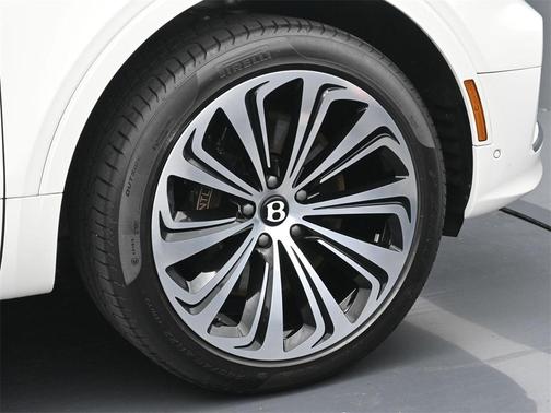 2023 Bentley Bentayga 