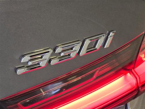 2025 BMW 330 i