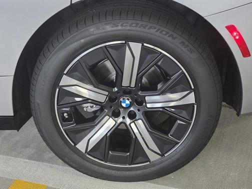 2026 BMW iX xDrive60