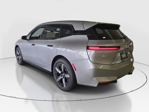 2026 BMW iX xDrive60