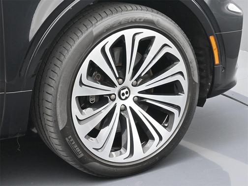 2022 Bentley Bentayga V8