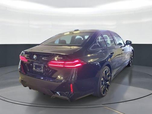 Black Sapphire Metallic 2026 BMW 530 i