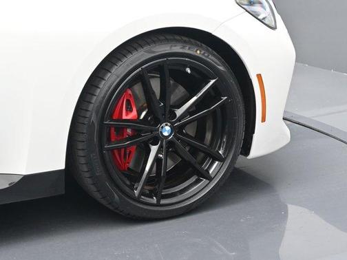 2024 BMW 230 i