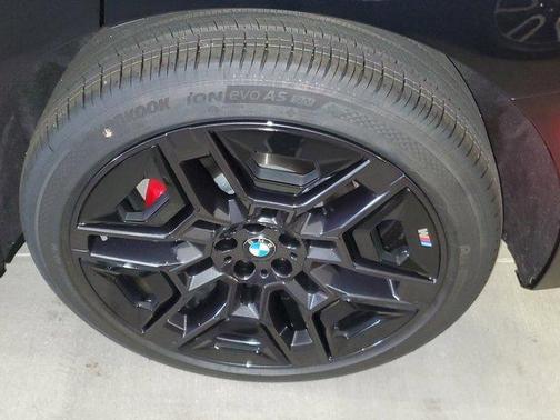 2026 BMW iX xDrive60