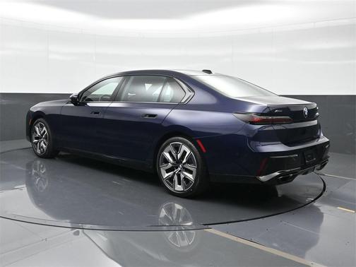 2024 BMW 760 760i xDrive