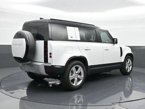2024 Land Rover Defender P400 S