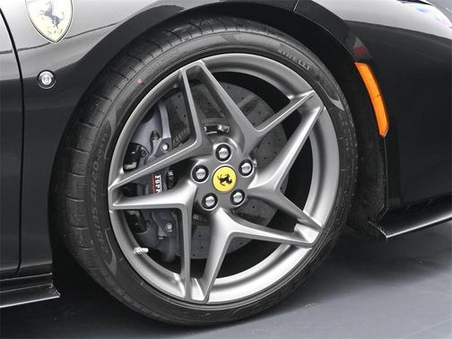 2021 Ferrari F8 Spider Base